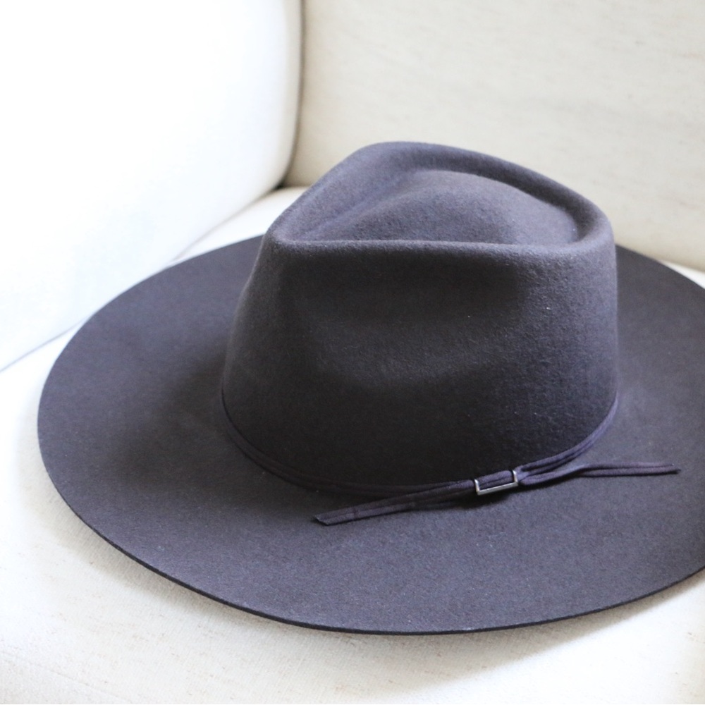 NWT GIGI PIP Classic Brown Hat